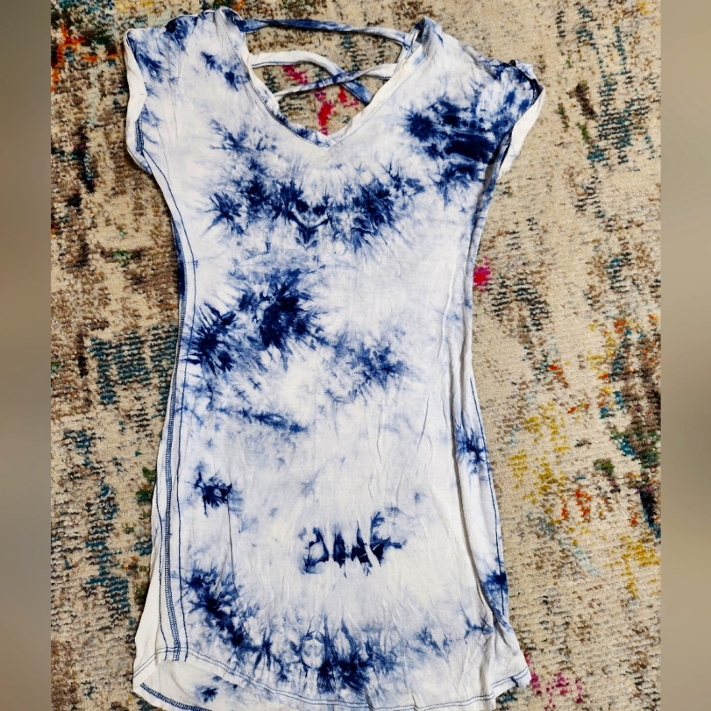 Tie dye shirt/small dress with criss cross back. Size medium